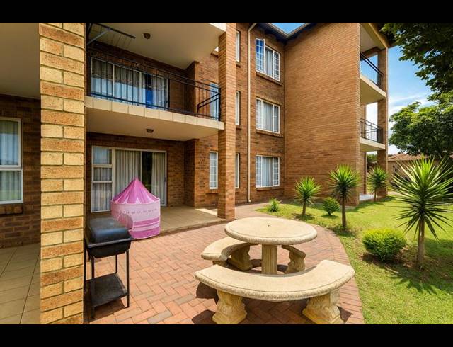 2 BEDROOM APARTMENT FOR SALE IN VALHALLA